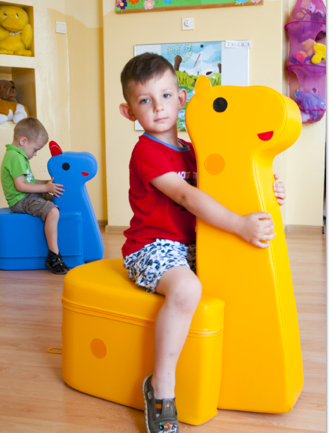 Children's Adorable Giraffe Seat by NOVUM